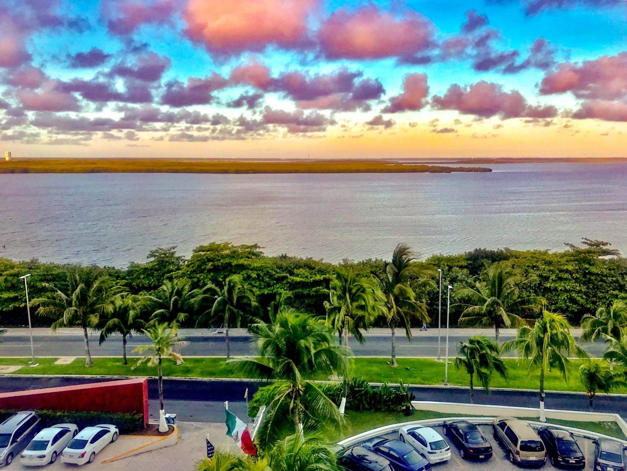 Bof Apartments Cancun Exterior photo